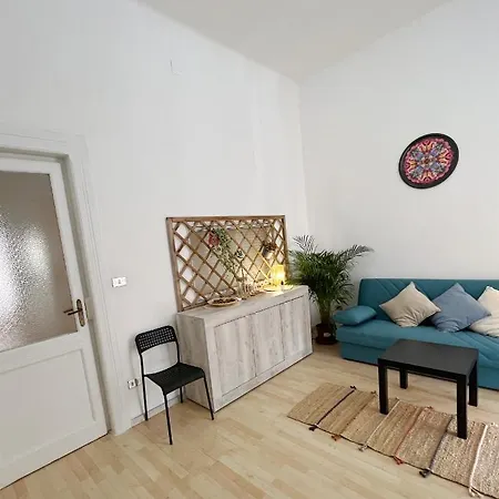 Mariamora * Bari